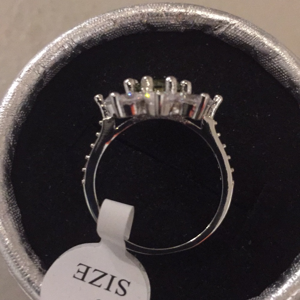 OLIVINE Wedding band 925 silver filled size 7 - Picture 3 of 5